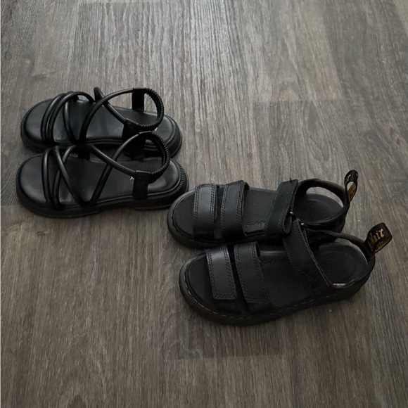 2 Pairs of Girls Black Sandals (Size 2) - Picture 2 of 3